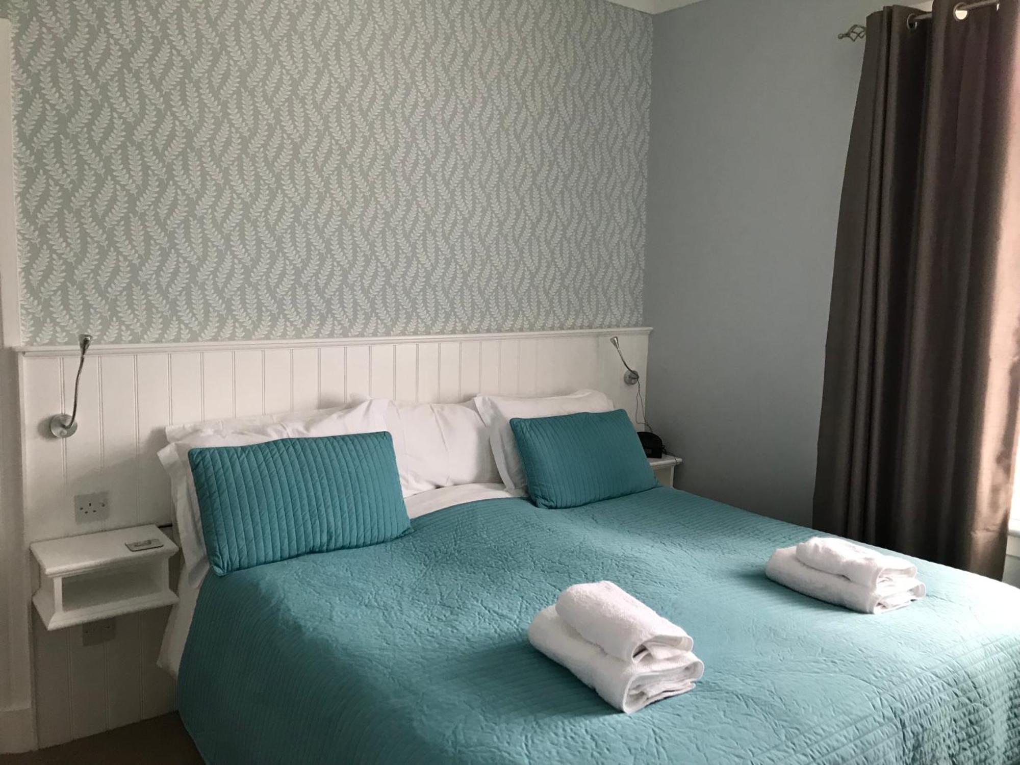 Hillcrest Bed & Breakfast Аймут Екстер'єр фото